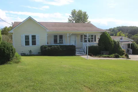 1741 Goddard Ln, Dandridge, TN 37725