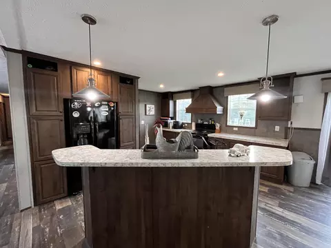 1895 Marshall Dr, Bybee, TN 37713 photo 3
