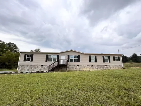 1895 Marshall Dr, Bybee, TN 37713