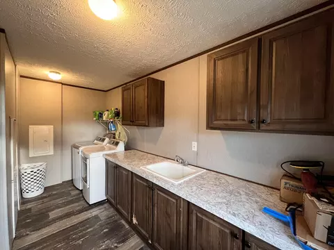 1895 Marshall Dr, Bybee, TN 37713 photo 8