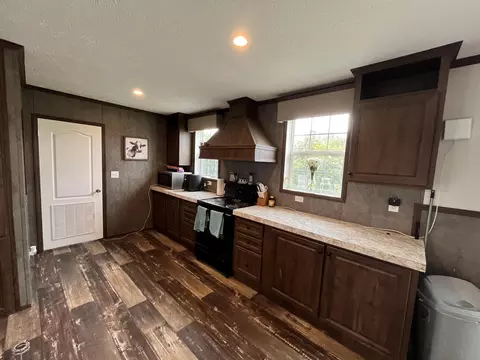 1895 Marshall Dr, Bybee, TN 37713 photo 6