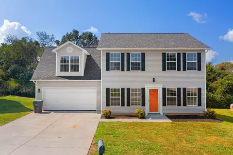 2134 Cartmill Dr, Powell, TN 37849