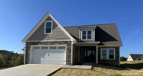 2212 Cristopher Court Ct, Morristown, TN 37814