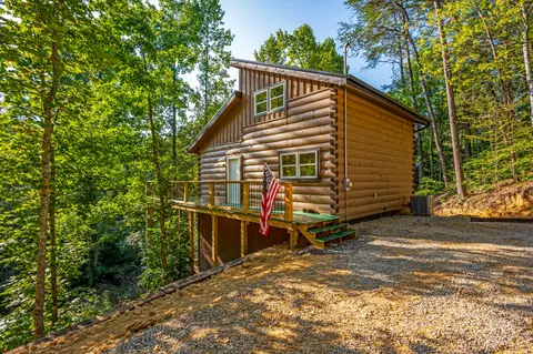282 Cove Hollow Rd, Cosby, TN 37722