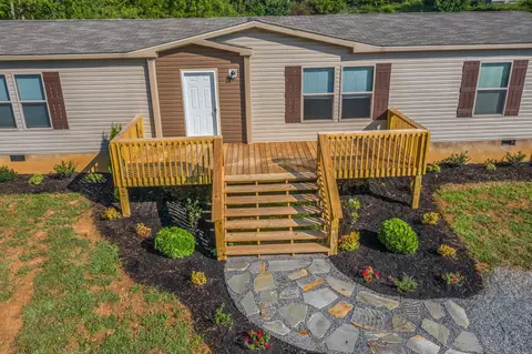 161 Iris Dr, Harrogate, TN 37752 photo 4