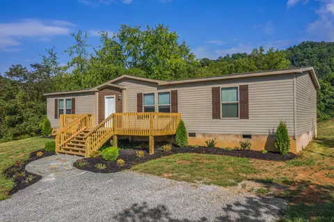 161 Iris Dr, Harrogate, TN 37752 photo 3