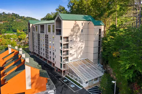 413 Baskins Crk #201, Gatlinburg, TN 37738