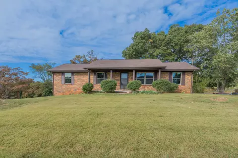 241 Suburban Dr, Morristown, TN 37814