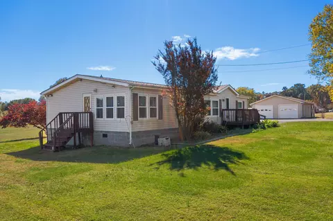 1329 Woods Ridge Rd, Dandridge, TN 37725