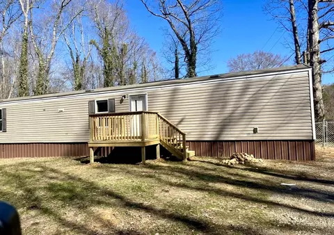 464 Johnson St, Newport, TN 37821