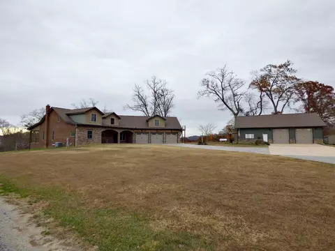 1720 Mullins Chapel Rd, Dandridge, TN 37725