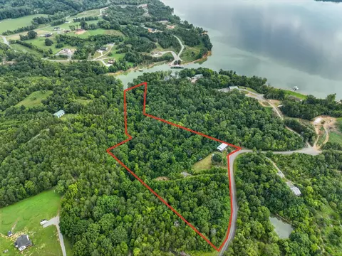 993 Taylor Hill Rd, Dandridge, TN 37725