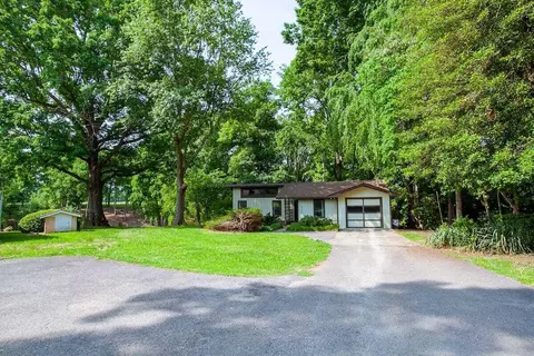 630 Ancient Oaks Ct, White Pine, TN 37890