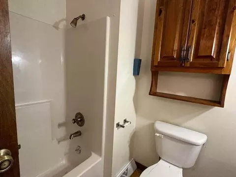 Bath - 65 White Rd, Greeneville, TN 37745 photo 1 of 4