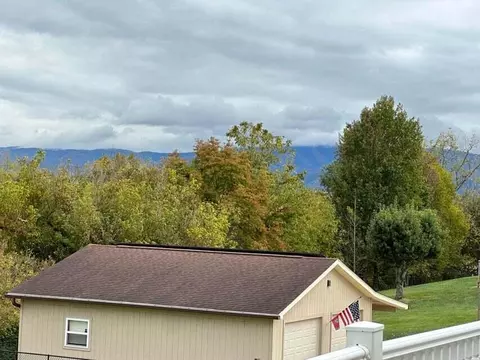 Exterior - 65 White Rd, Greeneville, TN 37745 photo 8 of 11