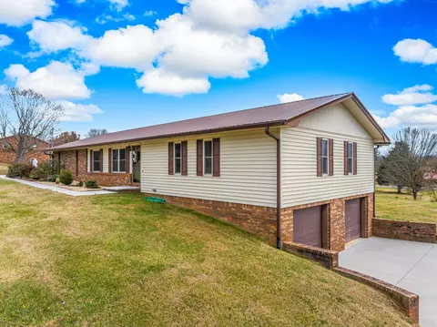 6815 Westgate Cir, Talbott, TN 37877 photo 2