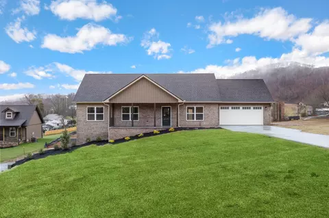 2911 Portrum Dr, Morristown, TN 37814