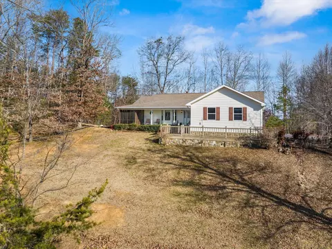 121 Lost Lake Rd, Cosby, TN 37722