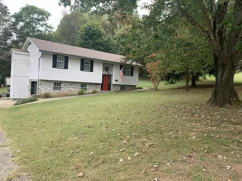 914 N Ridgecrest Rd, Luttrell, TN 37779