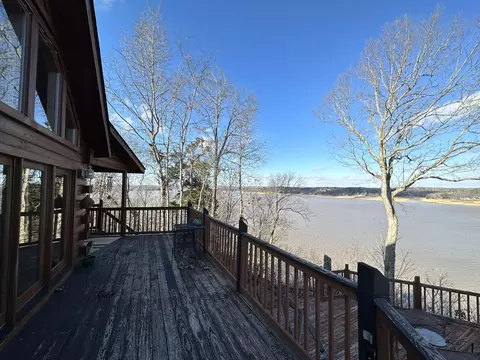 296 Very Old Barton Trl, Dandridge, TN 37725
