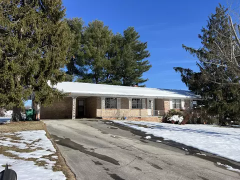 518 Crestwood Dr, Morristown, TN 37814