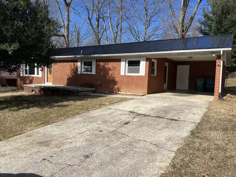 303 Highland Dr, Morristown, TN 37813