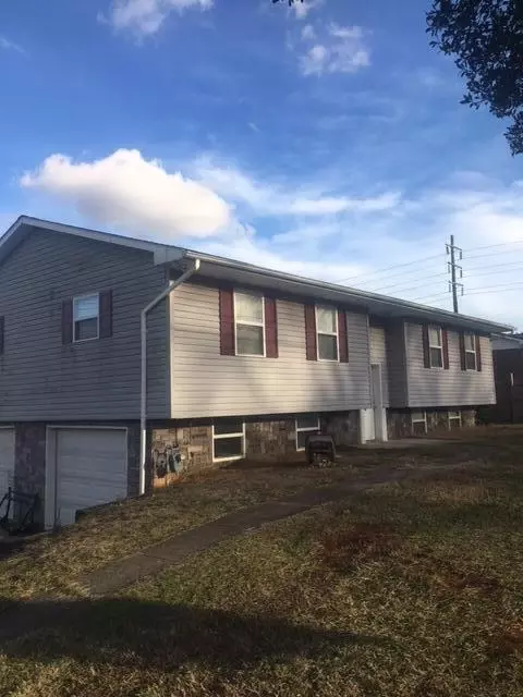 1812 Green Hill Dr, Morristown, TN 37814