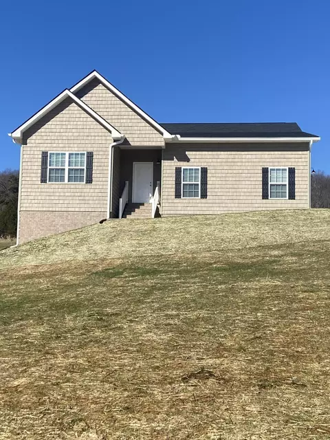 402 Sunrise Ridge Dr, Jefferson City, TN 37760
