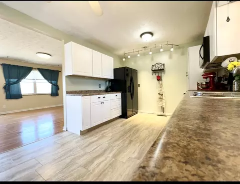 Kitchen - 1624 Pleasant View Dr, Talbott, TN 37877 photo 2 of 3