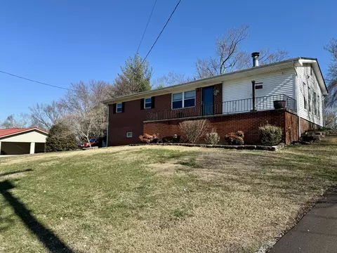 Exterior - 1624 Pleasant View Dr, Talbott, TN 37877 photo 3 of 13