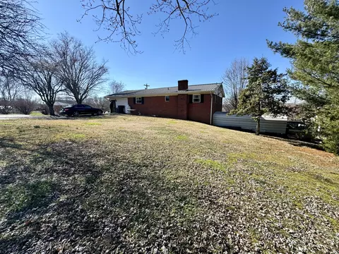 Exterior - 1624 Pleasant View Dr, Talbott, TN 37877 photo 8 of 13