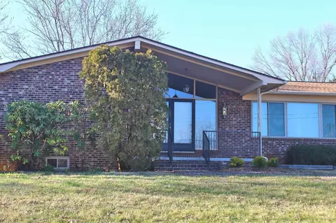 7026 Maxwell Ter, Talbott, TN 37877 photo 2