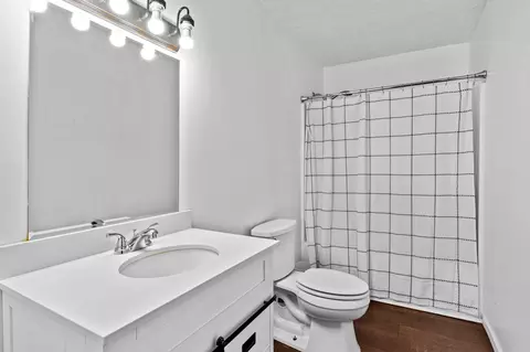 Bath - 1310 Tabitha Dr, White Pine, TN 37890 photo 1 of 2