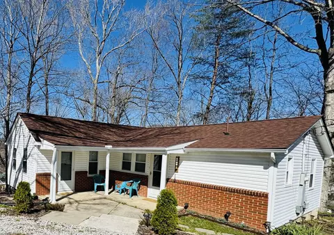 434 Legion Ave, Lake City, TN 37769