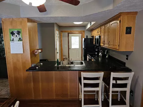 Kitchen - 224 Old Lee Hwy, Eidson, TN 37731 photo 2 of 5