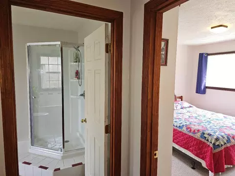 Bath - 224 Old Lee Hwy, Eidson, TN 37731 photo 7 of 8