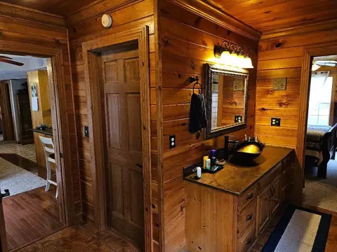 Bath - 224 Old Lee Hwy, Eidson, TN 37731 photo 1 of 8