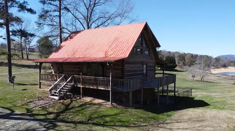 Exterior - 279 Chilhowee Ln, Bean Station, TN 37708 photo 2 of 10