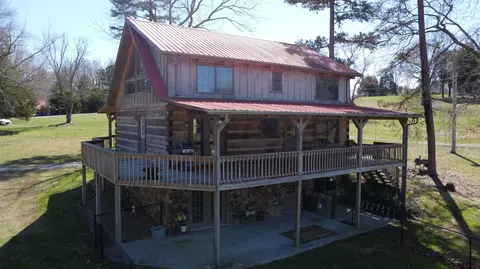 Exterior - 279 Chilhowee Ln, Bean Station, TN 37708 photo 6 of 10