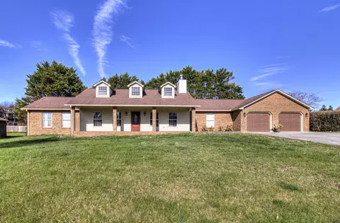 1021 Columbine Lea, Sevierville, TN 37862