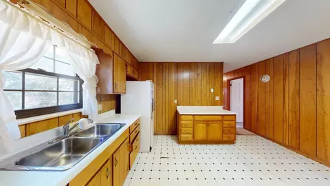Kitchen - 386 Jerry Dr, Talbott, TN 37877 photo 3 of 3