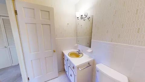Bath - 386 Jerry Dr, Talbott, TN 37877 photo 3 of 6