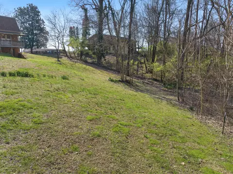 Exterior - 925 Ronald Dr, Talbott, TN 37877 photo 7 of 16
