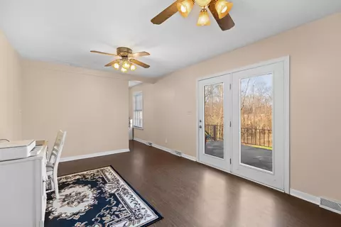 Entry Way - 925 Ronald Dr, Talbott, TN 37877 photo 3 of 4