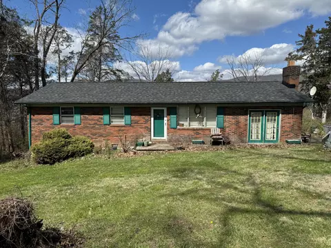 228 Cumberland Dr, Harrogate, TN 37752