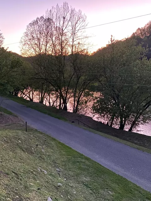 View/Area - 3510 Horton Ford Rd, Eidson, TN 37731 photo 2 of 3