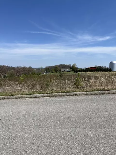 4088 Eagles Nest Dr, Morristown, TN 37813