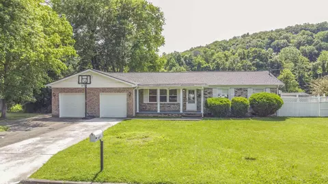 502 Riverside Dr, Clinton, TN 37716