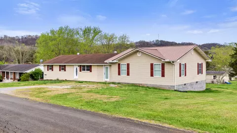 Exterior - 134 Elm St, Bean Station, TN 37708 photo 2 of 6