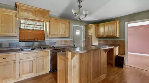 Kitchen - 134 Elm St, Bean Station, TN 37708 photo 2 of 2
